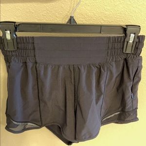 Lululemon 2.5 inch inseam Hotty hot shorts